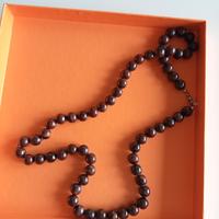 Collana marrone con grani di Feo