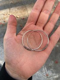 Orecchini a cerchio in argento 925