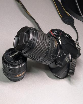 Nikon D3300 + obiettivi  18-55 e 18-140 VR