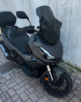 Honda adv 350