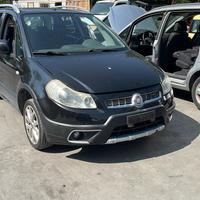 Fiat 16 sedici 2013  RICAMBI paraurti portiera