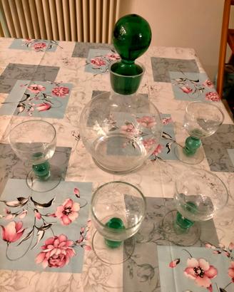Bottiglia liquore antica con 4 bicchierini