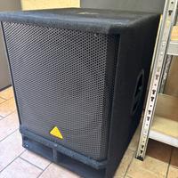 Subwoofer behringer