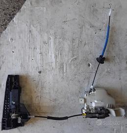 SERRATURA ANTERIORE SINISTRA AUDI A4 Berlina ja68j