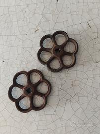 Manopole / volantini in ghisa vintage – 2 pezzi