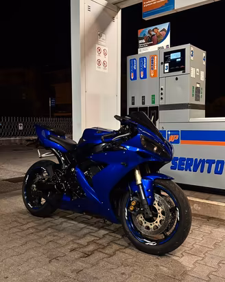 Yamaha R1 2004