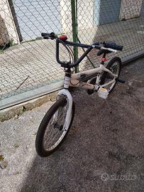 Bicicletta BMX