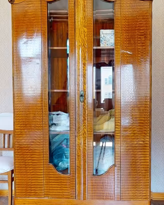 Mobile in rovere anni ‘30 a Trieste