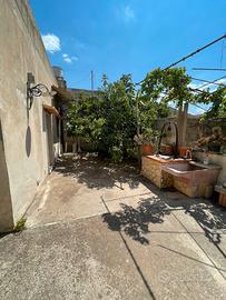 Casa singola a Pedalino con giardino e garage