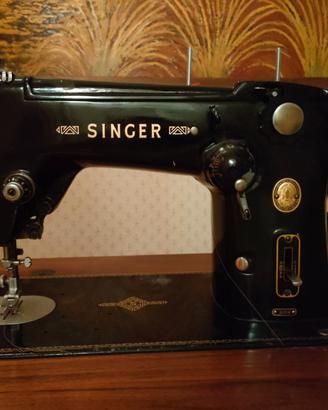 Macchina da cucire Singer anni 60 mod 306.