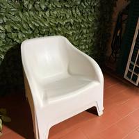 Due poltrone da esterno