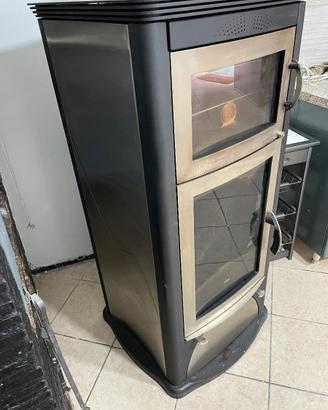 Stufa a legna con forno MCZ