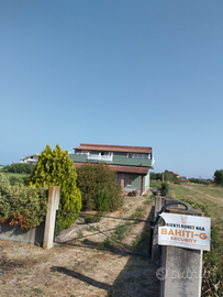 Villetta con ristorante al piano terra