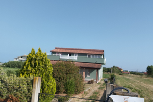 Villetta con ristorante al piano terra