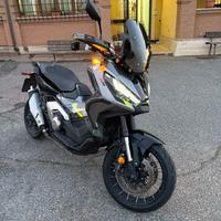 Xadv 750