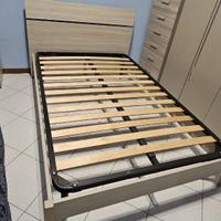 Letto piazza e mezza + scrivania + sedia rotelle