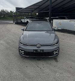 VOLKSWAGEN GOLF 8 GTD DSG 2021 – TETTO PANORAMICO 