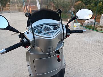 scooter  Kymco 200S
