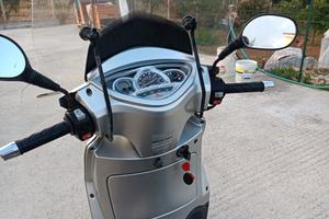 scooter  Kymco 200S
