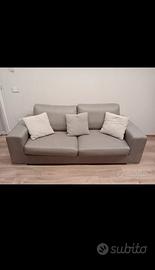 Divano grigio 