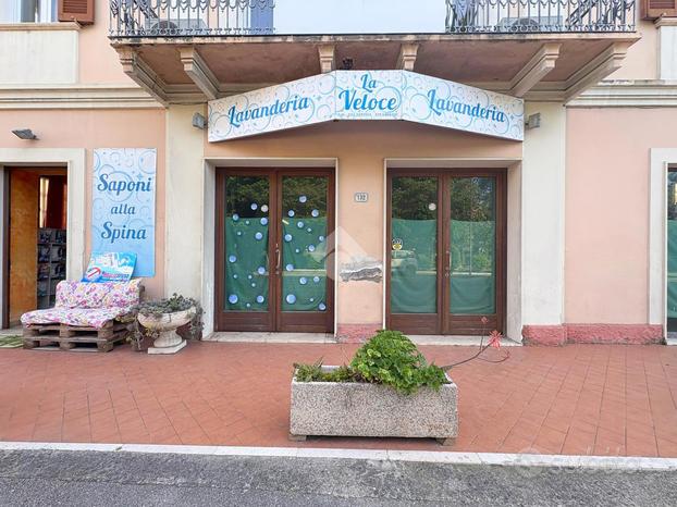 NEGOZIO A SILVI