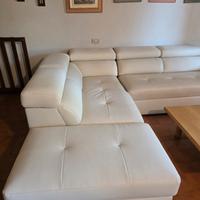 Divano letto angolare in ecopelle bianca