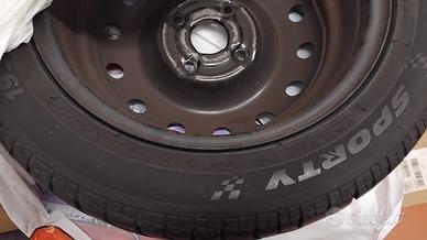 4 cerchi con gomme 