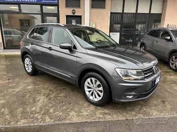 VOLKSWAGEN Tiguan 2.0 TDI SCR DSG Business BlueM