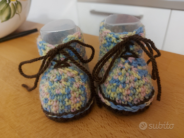 Stivaletti per neonato (0-3 mesi) all'uncinetto