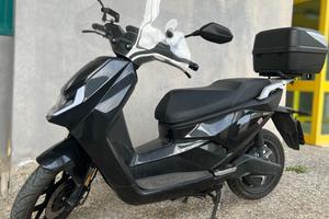Scooter FQi Niu 500