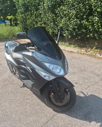 t max