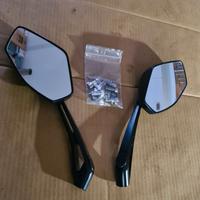 Specchietti retrovisori moto.