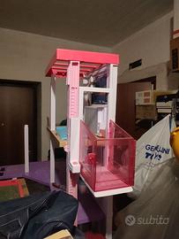 Grande casa di Barbie