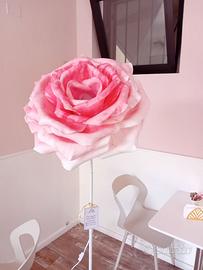 Lampada a forma di rosa