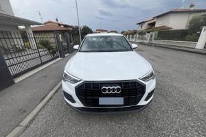 Audi q3 business advanced s-tronic