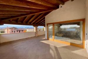 RESIDENZA RISTRUTTURATA CON GRANDI SPAZI, DEPOS...