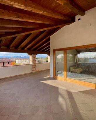 RESIDENZA RISTRUTTURATA CON GRANDI SPAZI, DEPOS...