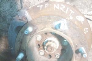Mozzo anteriore sx Ford transit anno 2006 - 2.5 td