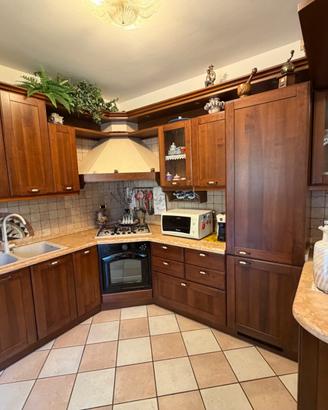 Cucina compleata in legno