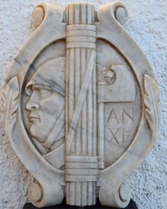 Cimelio Stemma fascista fascio littorio Duce marmo