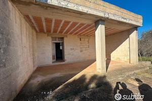 Villetta allo stato rustico