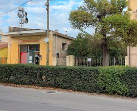 Centro- Fabbricato commerciale e residenziale