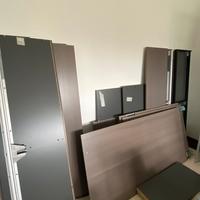 Due mobili Ikea Galant con ante scorrevoli