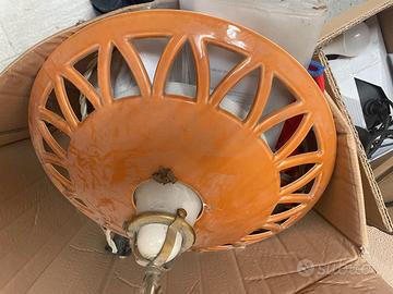 elegante ciondolo in ceramica