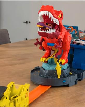 Hot wheels Attacco del T-rex