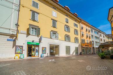 CASA SEMINDIPENDENTE A ROVERETO