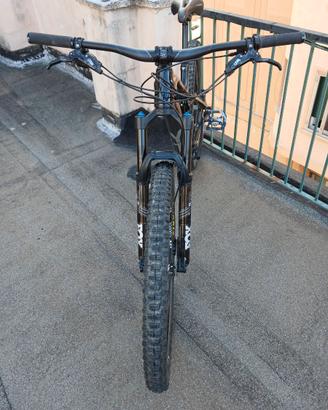 mtb YT Izzo taglia M in carbonio  ruote 29