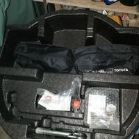 DOPPIO KIT RIPARA GOMME TOYOTA YARIS MODELLO 2018>