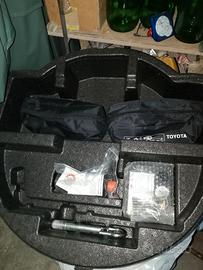 DOPPIO KIT RIPARA GOMME TOYOTA YARIS MODELLO 2018>