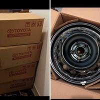Quattro cerchi toyota yaris hibrid